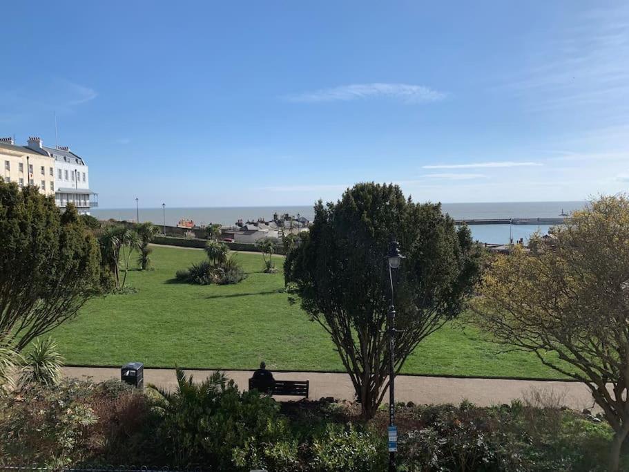 Georgian 5 Storey House, Seaviews, Cinema Room Ramsgate Extérieur photo